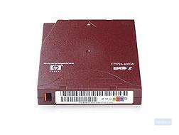 HPE LTO Ultrium 2 non-custom labelled data cartridge 200 / 400GB 20-pack